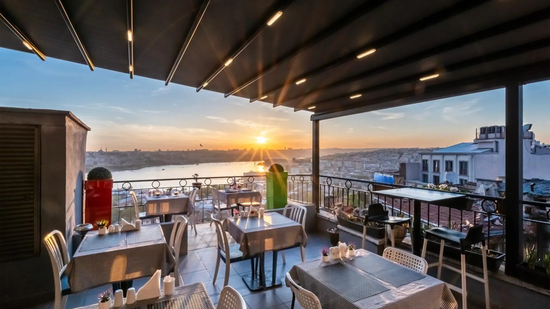 Taksim Terrace Hotel Istanboel